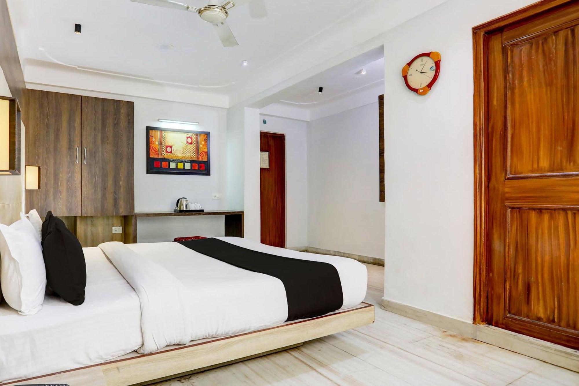 Super Collection O Lake Palace Road อุเดเปอร์ ภายนอก รูปภาพ