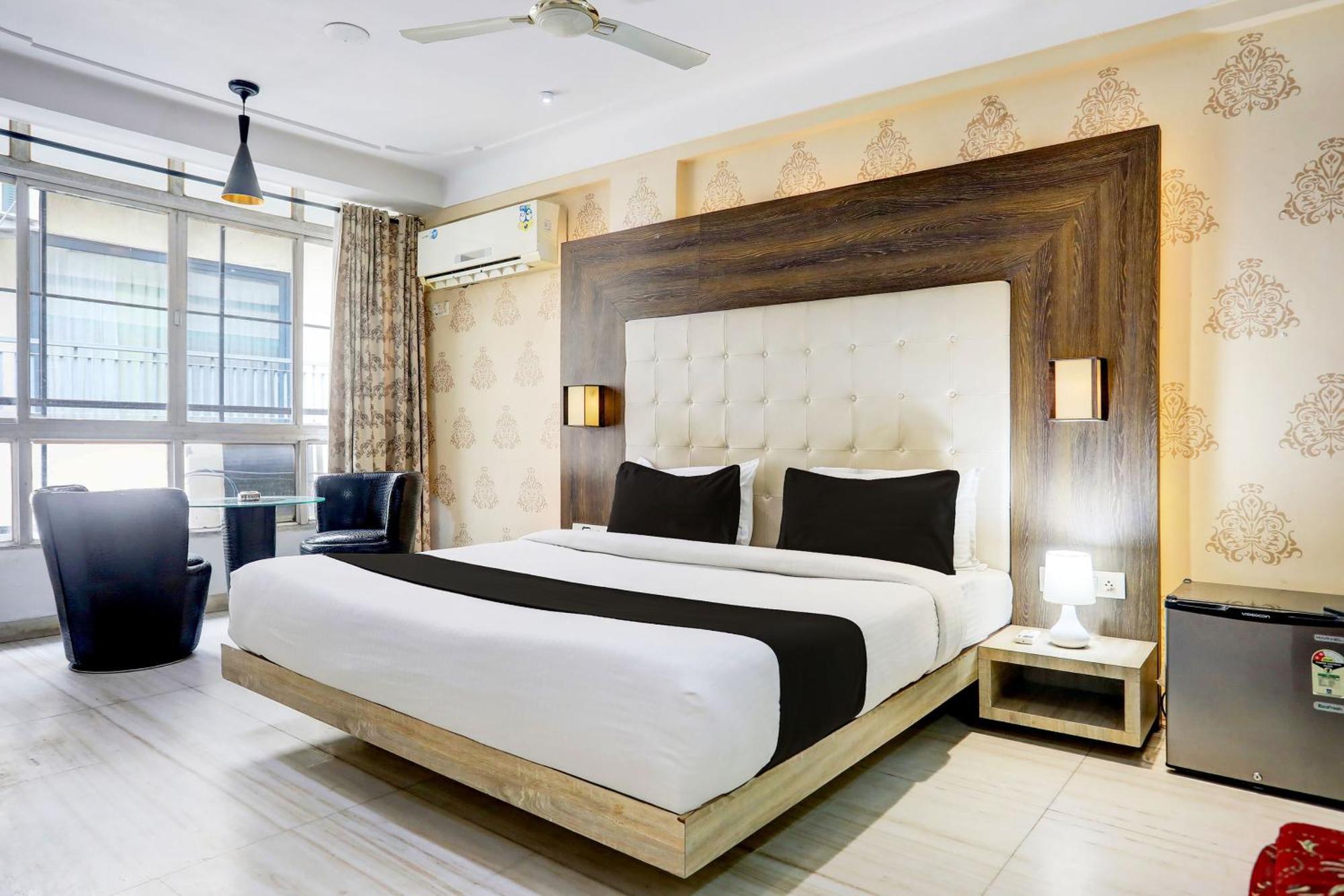 Super Collection O Lake Palace Road อุเดเปอร์ ภายนอก รูปภาพ