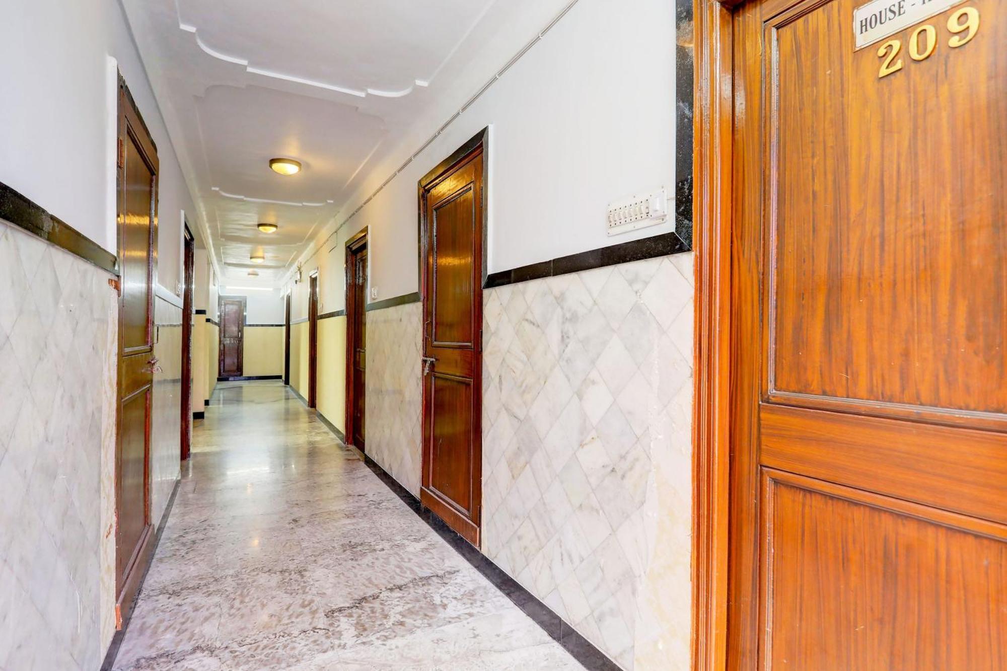 Super Collection O Lake Palace Road อุเดเปอร์ ภายนอก รูปภาพ